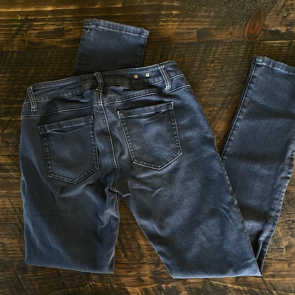 Cabi Slim Boyfriend Gray Wash Jeans - Picture 2 of 13